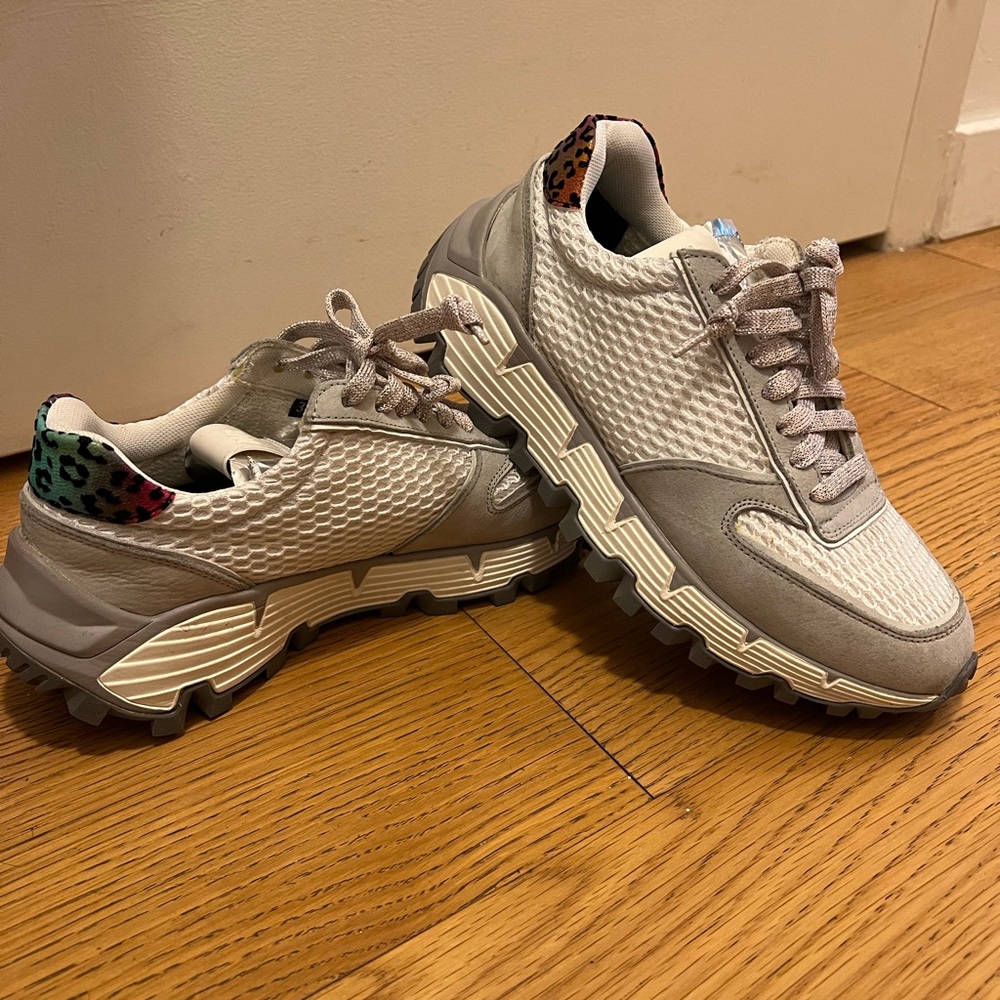 P448 Sneakers Womens Size 37 US White Silver Leather Jackson